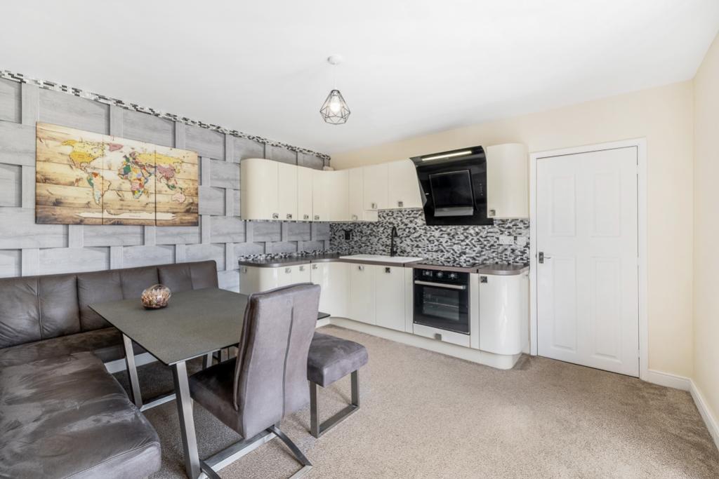 106b Robin Hoods Walk (Boston)-13