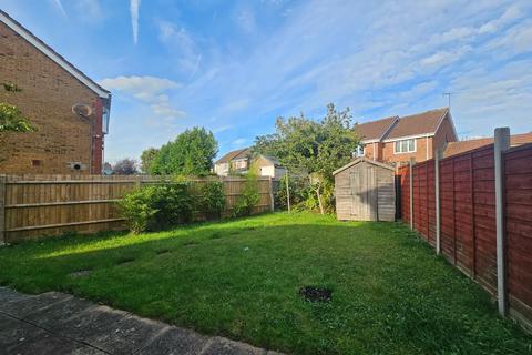 4 Mill Meadow, Northampton, NN2 7BA