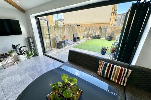 16 Argentia Place, Portishead, Bristol, BS20 7QB