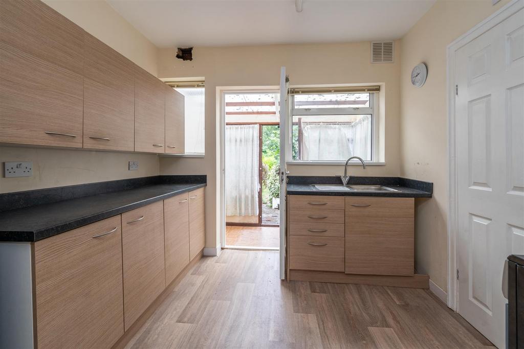 334 Gospel Lane, Acocks Green,B27 7 AJ 4.jpg