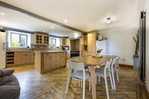 4 bedroom barn conversion for sale, The Stables, Back Lane, Wennington