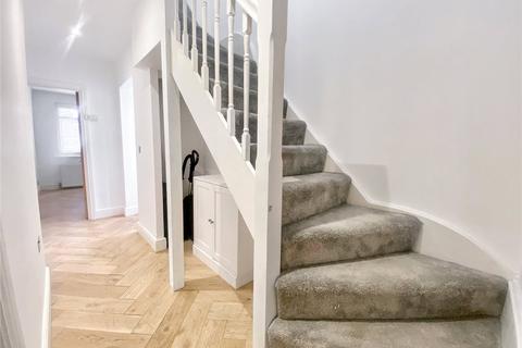 48 Riverside Road, Sidcup, DA14 4PU