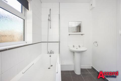75 Como Street, Romford, RM7 7DT