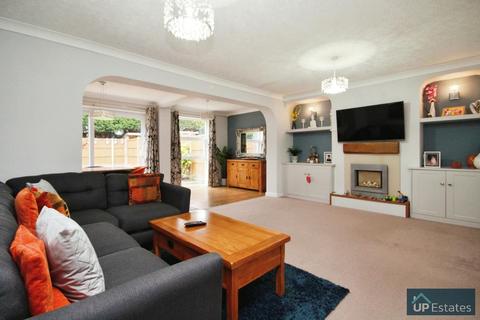 3 bedroom end of terrace house to rent, Norman Ashman Coppice, Binley Woods