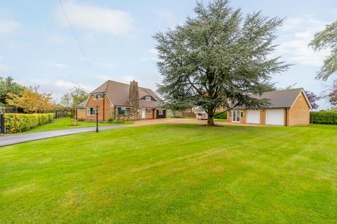 4 bedroom detached house for sale, Eastfield Lane, Lincoln LN2