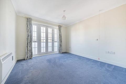 2 bedroom retirement property for sale, Wokingham,  Berkshire,  RG40