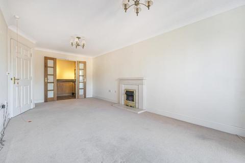 2 bedroom retirement property for sale, Wokingham,  Berkshire,  RG40