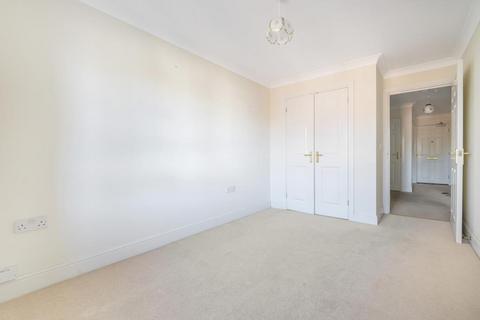 2 bedroom retirement property for sale, Wokingham,  Berkshire,  RG40