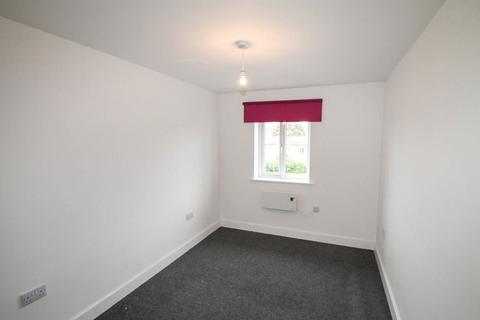 2 bedroom flat for sale, Stanningley Road, Leeds, West Yorkshire, LS13