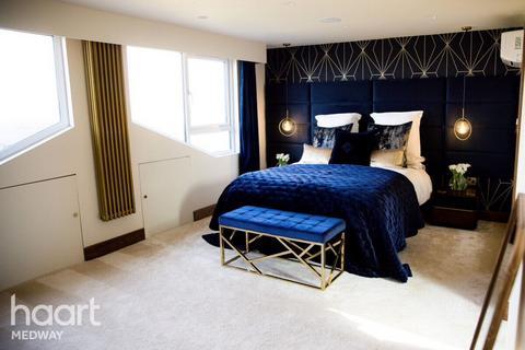 7 Burdett Avenue, Shorne, Gravesend, DA12 3HP