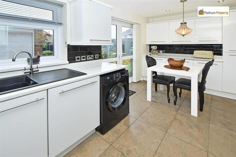 18 Avion Close, Stoke-on-trent, ST3 7QP