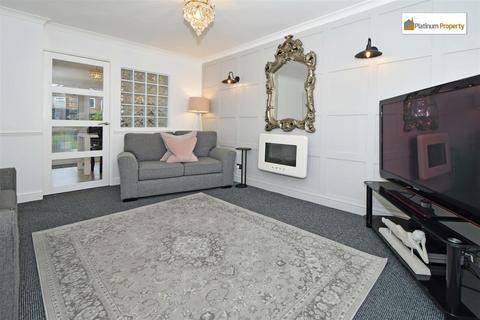 18 Avion Close, Stoke-on-trent, ST3 7QP