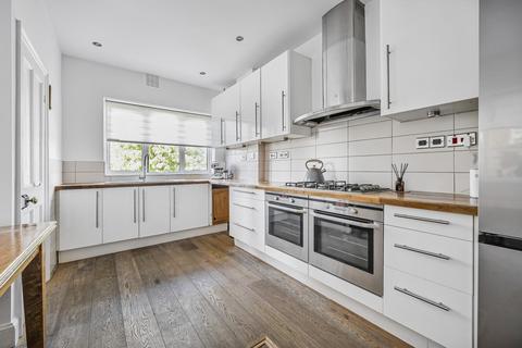 142 Birkbeck Road, Beckenham, BR3 4SS