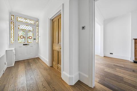 142 Birkbeck Road, Beckenham, BR3 4SS