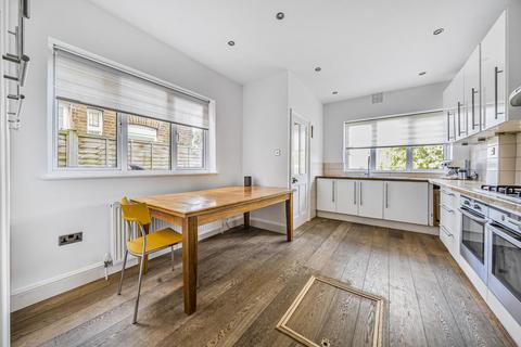 142 Birkbeck Road, Beckenham, BR3 4SS