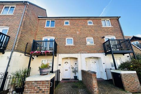 3 bedroom townhouse for sale, Santa Cruz Drive, Eastbourne BN23