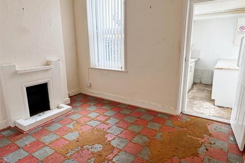 6 Albert Road, Littlehampton, BN17 7AA