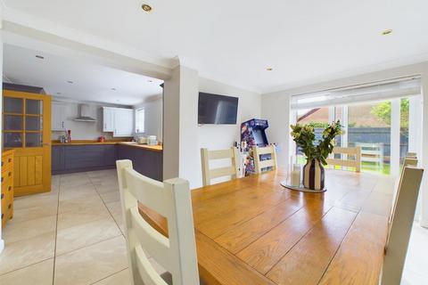 16 Alders Green, Gloucester, GL2 9HJ