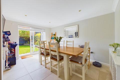 16 Alders Green, Gloucester, GL2 9HJ