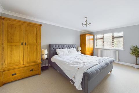 16 Alders Green, Gloucester, GL2 9HJ