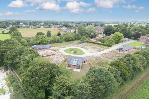 4 bedroom detached bungalow for sale, Autumn Close, Fleggburgh NR29