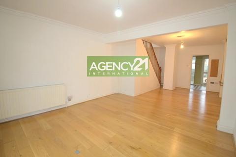 2 bedroom house to rent, Gloucester Road, Manor Park, E12