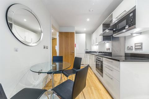 1 bedroom apartment to rent, Millharbour, London E14