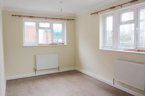 1 bedroom ground floor maisonette for sale, Walton Road, Woking GU21