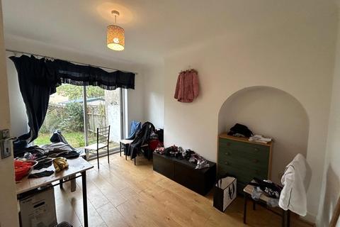 3 bedroom terraced house for sale, Bosbury Road, London, SE6