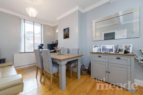 2 bedroom terraced house for sale, Brookscroft Road, E17