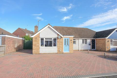 2 bedroom semi-detached bungalow for sale, Larksfield Road, Banbury