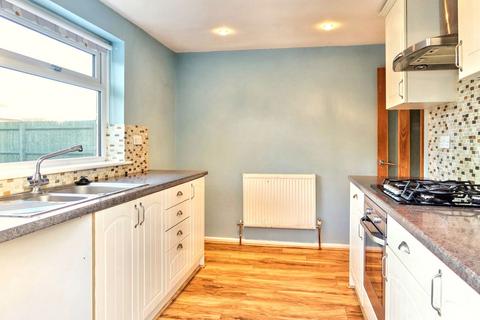 2 bedroom semi-detached bungalow for sale, Larksfield Road, Banbury