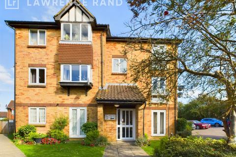 1 bedroom flat for sale, Wheatsheaf Close, Northolt, Middlesex, UB5