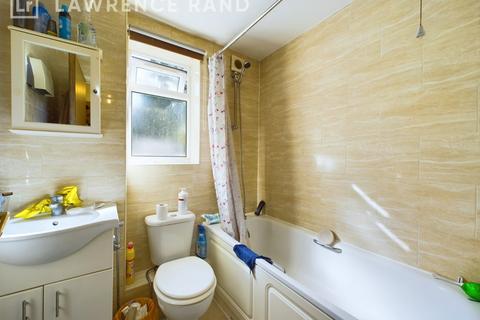 1 bedroom flat for sale, Wheatsheaf Close, Northolt, Middlesex, UB5