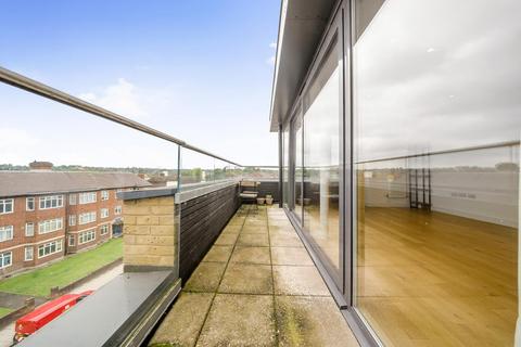 1 bedroom flat for sale, Station Approach, Southside