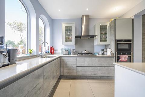 13 Ashdale Road, London, SE12 9ND