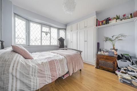 13 Ashdale Road, London, SE12 9ND