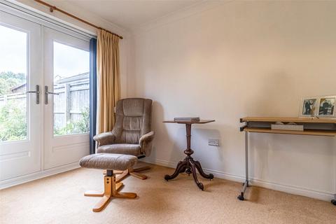 12 Juno Way, Swindon, SN5 8ZD