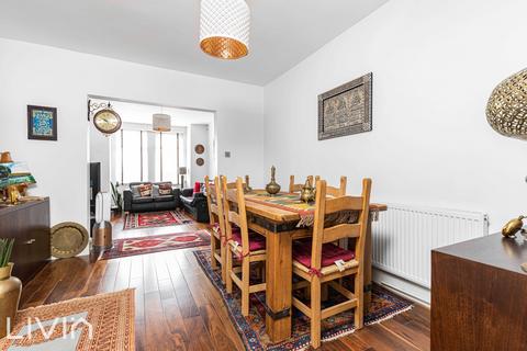 117 Beverstone Road, Thornton Heath, CR7 7LR