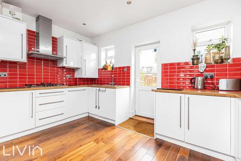 117 Beverstone Road, Thornton Heath, CR7 7LR