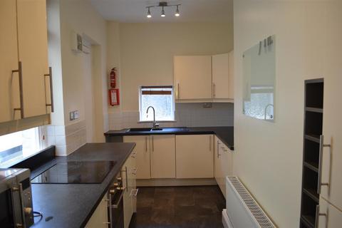 5 bedroom house to rent, Dinsdale Road, Newcastle Upon Tyne