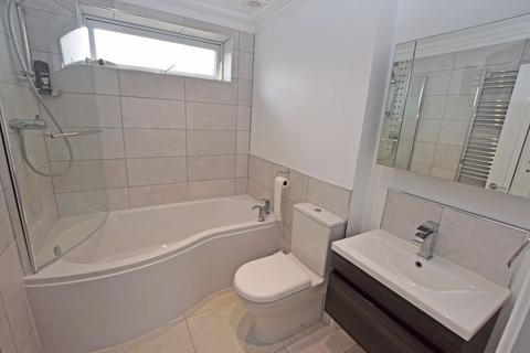 2 bedroom maisonette for sale, Plovers Way, Alton, Hampshire, GU34