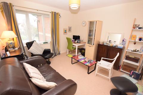 1 bedroom retirement property for sale, Windmill Court, St. Mary's Close, Alton, Hampshire, GU34