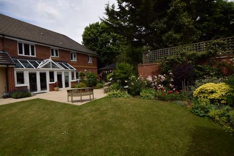 1 bedroom apartment for sale, Clover Leaf Court, Ackender Road, Alton, Hampshire, GU34