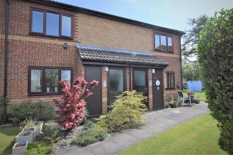 1 bedroom retirement property for sale, Windmill Court, St. Mary's Close, Alton, Hampshire, GU34