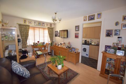 1 bedroom retirement property for sale, Windmill Court, St. Mary's Close, Alton, Hampshire, GU34