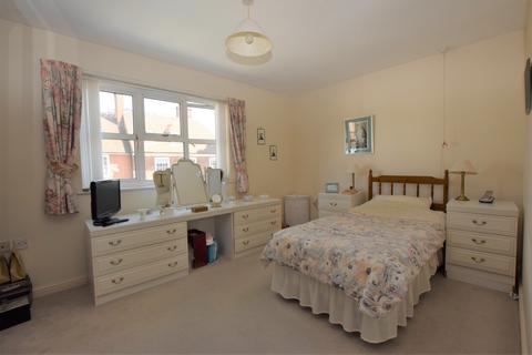 2 bedroom retirement property for sale, The Cooperage, Lenten Street, Alton, Hampshire, GU34