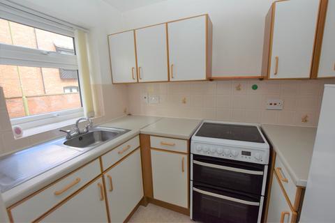 2 bedroom apartment for sale, Lady Place Court, Market Square, Alton, Hampshire, GU34