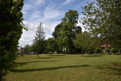 2 bedroom apartment for sale, Lady Place Court, Market Square, Alton, Hampshire, GU34