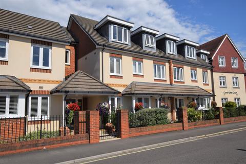 1 bedroom apartment for sale, Clover Leaf Court, Ackender Road, Alton, Hampshire, GU34